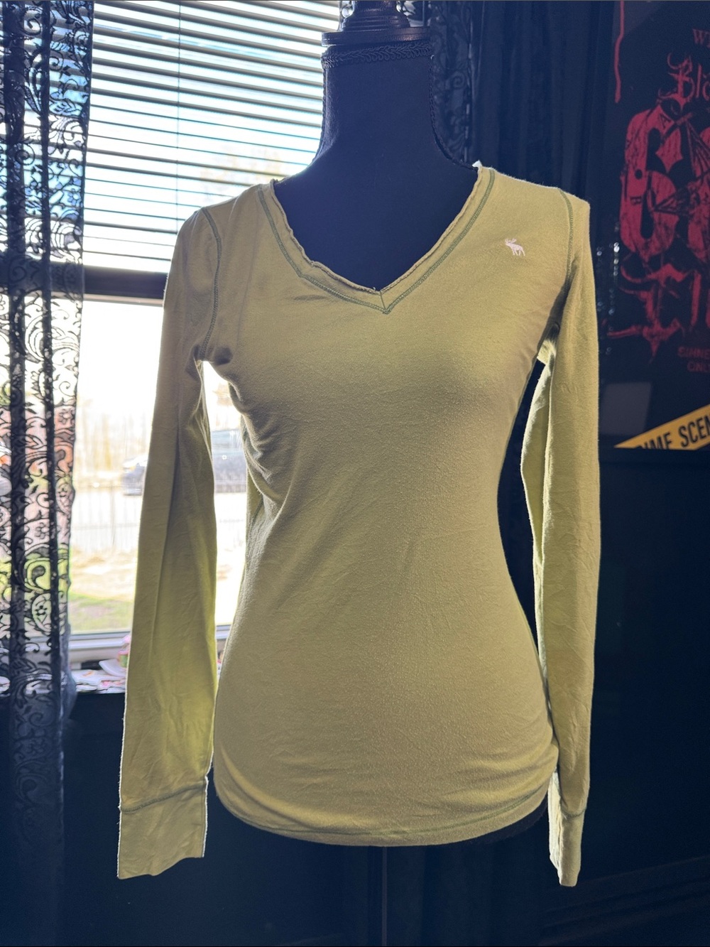 Abercrombie & Fitch Olive Green Long Sleeve V-Neck Tee
